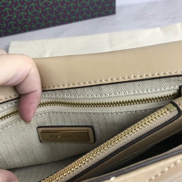 NWT Tory Burch Kira Chevron Large Convertible Should bag in light beg - Picture 12 of 13